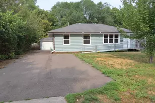5637 Emerson Ave N, Brooklyn Center, MN 55430 - Photo 7