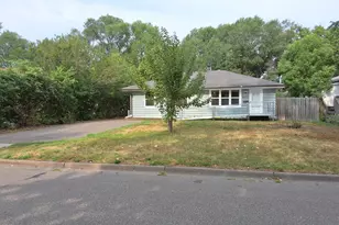 5637 Emerson Ave N, Brooklyn Center, MN 55430 - Photo 3