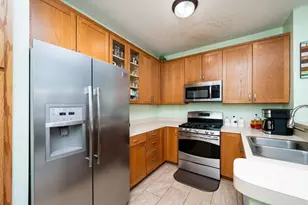 1072 Henslow Ave N, Oakdale, MN 55128 - Photo 9