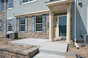 1072 Henslow Ave N, Oakdale, MN 55128 - Photo 3