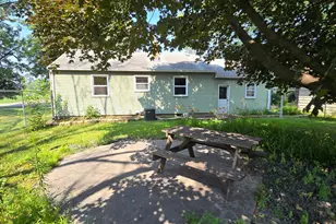 1020 Evergreen Ln N, Plymouth, MN 55441 - Photo 17