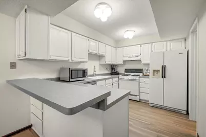 5530 E Bavarian Pass, Fridley, MN 55432 - Photo 9