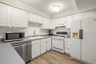 5530 E Bavarian Pass, Fridley, MN 55432 - Photo 11