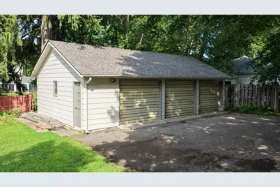 420 9th Street SW, Willmar, MN 56201 - Photo 3