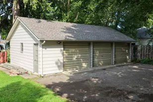 420 9th St SW, Willmar, MN 56201 - Photo 3