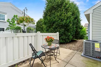 2754 Wagon Wheel Trail, Chaska, MN 55318 - Photo 5