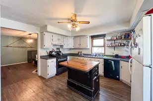 207 E Bishop St, Luverne, MN 56156 - Photo 5