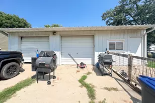 207 E Bishop St, Luverne, MN 56156 - Photo 9