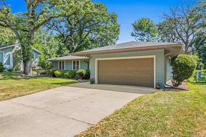 8319 Washburn Avenue S, Bloomington, MN 55431 - Photo 5