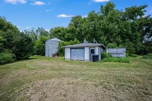 23265 445th Ave, Delavan, MN 56023 - Photo 35