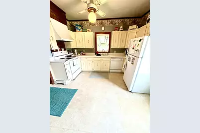 318 2nd Street SE, Hallock, MN 56728 - Photo 7