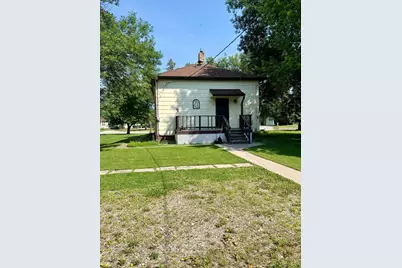 318 2nd Street SE, Hallock, MN 56728 - Photo 5