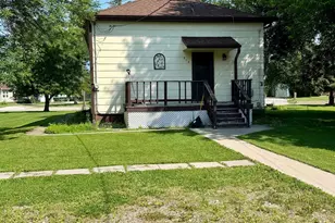 318 2nd Street SE, Hallock, MN 56728 - Photo 5