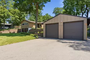 175 Tonka Bay Rd, Excelsior, MN 55331 - Photo 27