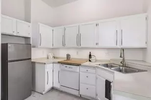 16 Grove St, Minneapolis, MN 55401 - Photo 13