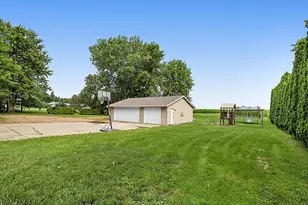 135 Airport Rd, Hutchinson, MN 55350 - Photo 37