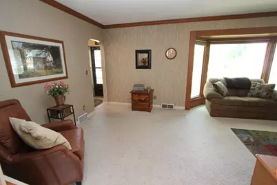 312 Kendall Avenue N, Thief River Falls, MN 56701 - Photo 17