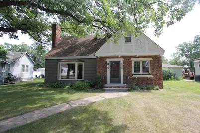 312 Kendall Avenue N, Thief River Falls, MN 56701 - Photo 3