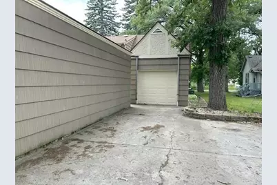 312 Kendall Avenue N, Thief River Falls, MN 56701 - Photo 43