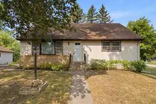 1521 Arkwright St N, Saint Paul, MN 55130 - Photo 1