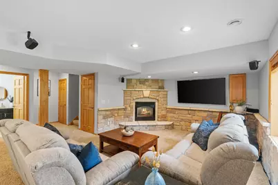 2213 Emerald Lane, Saint Paul, MN 55119 - Photo 39