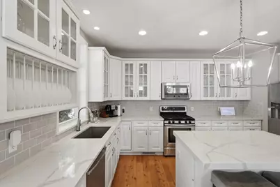 9247 Lake Riley Boulevard, Chanhassen, MN 55317 - Photo 13