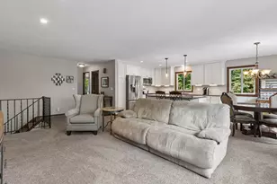18208 Ginavale Ln, Eden Prairie, MN 55346 - Photo 7