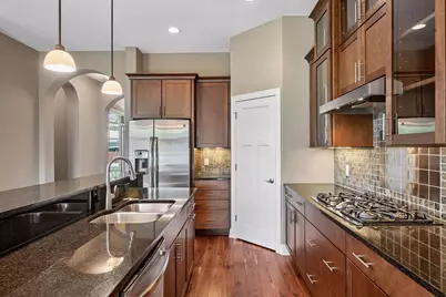 8728 Lake Riley Drive, Chanhassen, MN 55317 - Photo 9