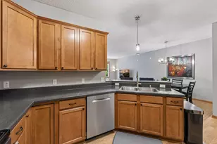 11025 Oak Grv Cir, Woodbury, MN 55129 - Photo 19