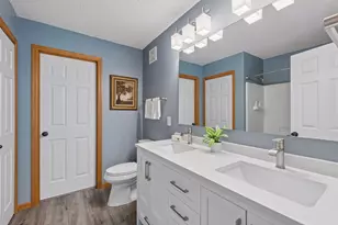 11025 Oak Grv Cir, Woodbury, MN 55129 - Photo 9