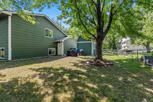 1805 Ruby Cir, Shakopee, MN 55379 - Photo 51