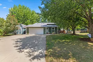 1805 Ruby Cir, Shakopee, MN 55379 - Photo 1