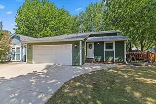 1805 Ruby Cir, Shakopee, MN 55379 - Photo 3