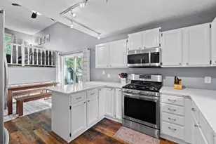 1805 Ruby Cir, Shakopee, MN 55379 - Photo 9