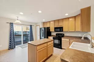 899 Ledgestone Dr, Mahtomedi, MN 55115 - Photo 7