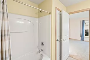 899 Ledgestone Dr, Mahtomedi, MN 55115 - Photo 23