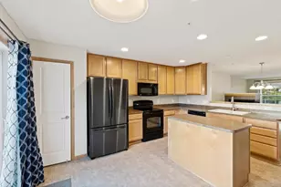 899 Ledgestone Dr, Mahtomedi, MN 55115 - Photo 9