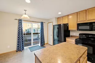 899 Ledgestone Dr, Mahtomedi, MN 55115 - Photo 11