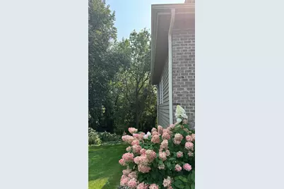 7941 S Bay Curve, Eden Prairie, MN 55347 - Photo 3