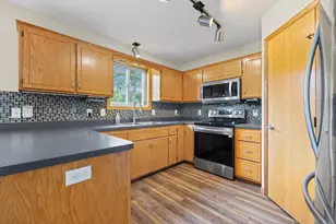 21770 Linnet St NW, Cedar, MN 55011 - Photo 9