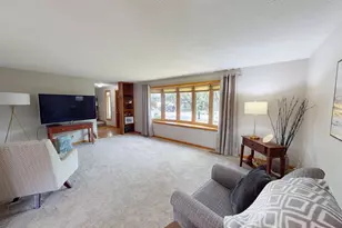 826 Minnie Maddern St, Albert Lea, MN 56007 - Photo 5