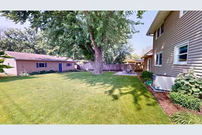 826 Minnie Maddern Street, Albert Lea, MN 56007 - Photo 17