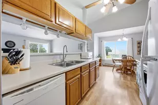 2923 32nd St S, Moorhead, MN 56560 - Photo 5