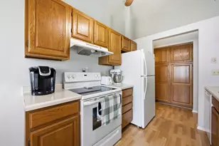 2923 32nd St S, Moorhead, MN 56560 - Photo 3