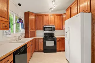 14005 38th Ave N, Plymouth, MN 55447 - Photo 3