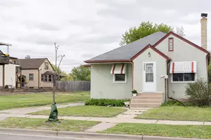 1044 Cumberland St, Saint Paul, MN 55117 - Photo 1