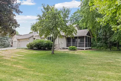 8925 Ashley Terrace, Brooklyn Park, MN 55443 - Photo 3