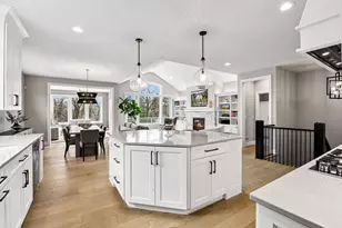 7100 Highland Ct, Eden Prairie, MN 55346 - Photo 17