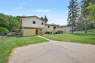 1880 Richal Dr, Woodbury, MN 55125 - Photo 25