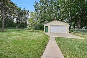 1880 Richal Dr, Woodbury, MN 55125 - Photo 27